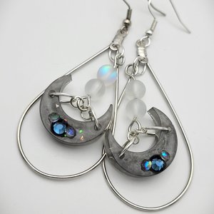 Dark Crescent Moon - Blue Gem
