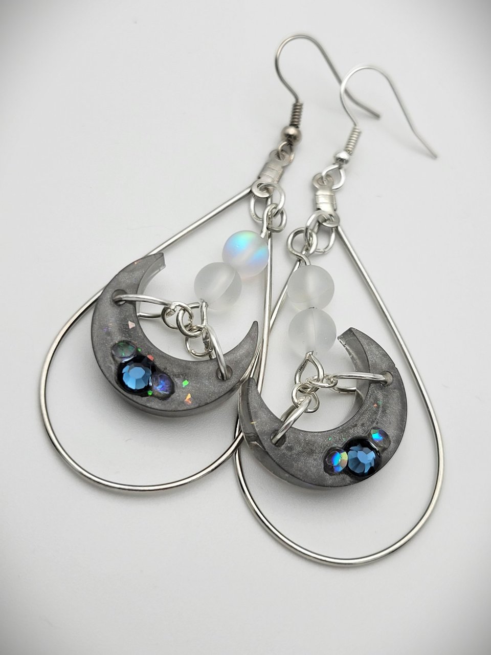 Dark Crescent Moon - Blue Gem