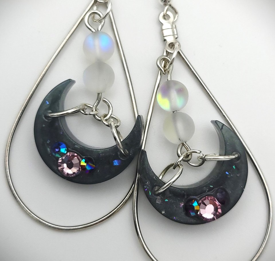 Dark Crescent Moon - Purple Gem