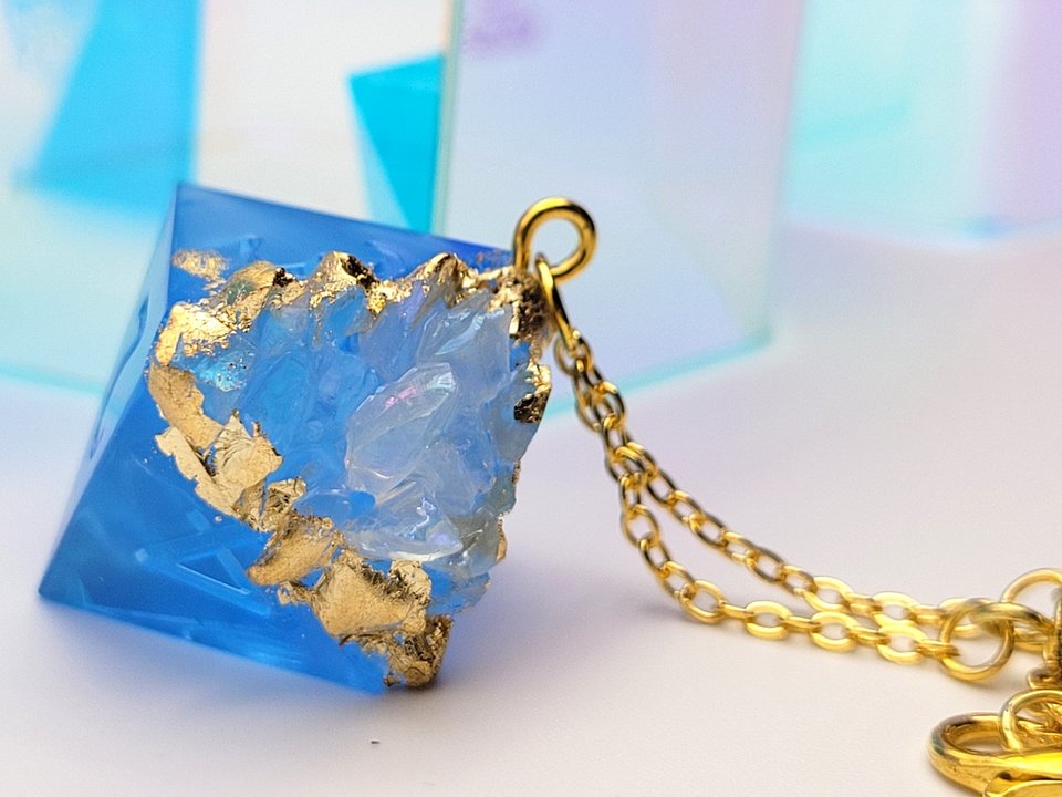 Shattered D8 Necklace