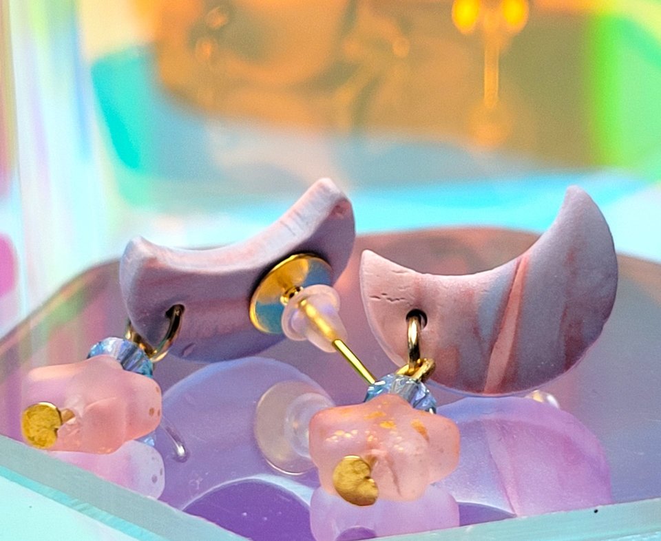 Marbled Drop Studs - Blue, Pink, N' White