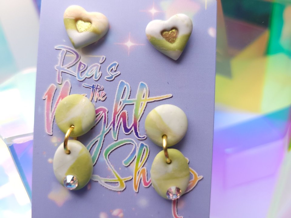 Creampuff Sparkle Stud Set
